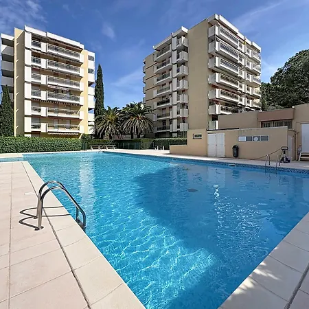 Le Petit - Piscine Et Verdure * Saint-Raphaël